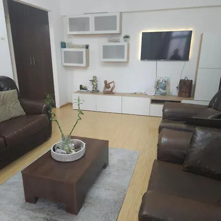 公寓 Black & White *