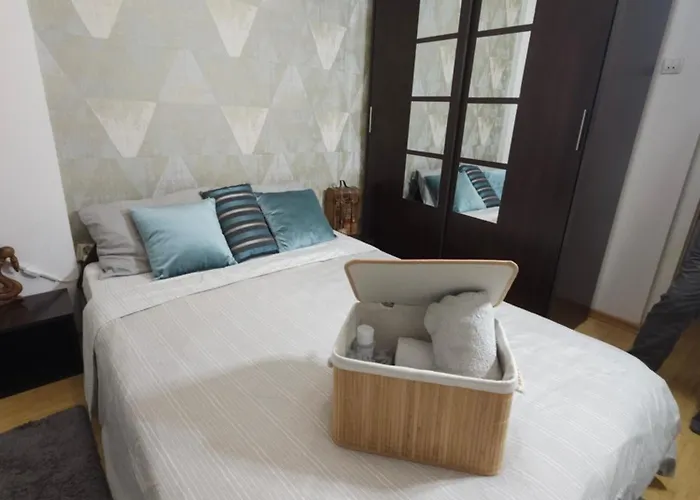 Black & White * ブカレスト