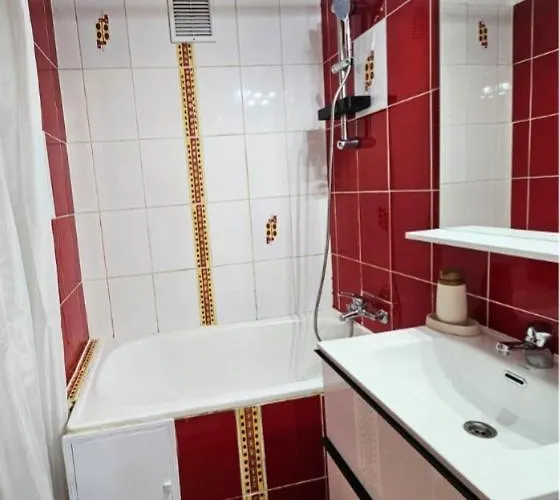 アパート Black & White ブカレスト