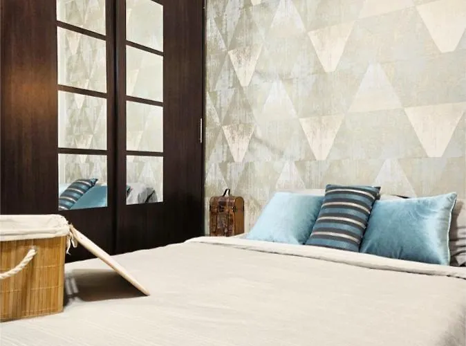 Black & White 부쿠레슈티